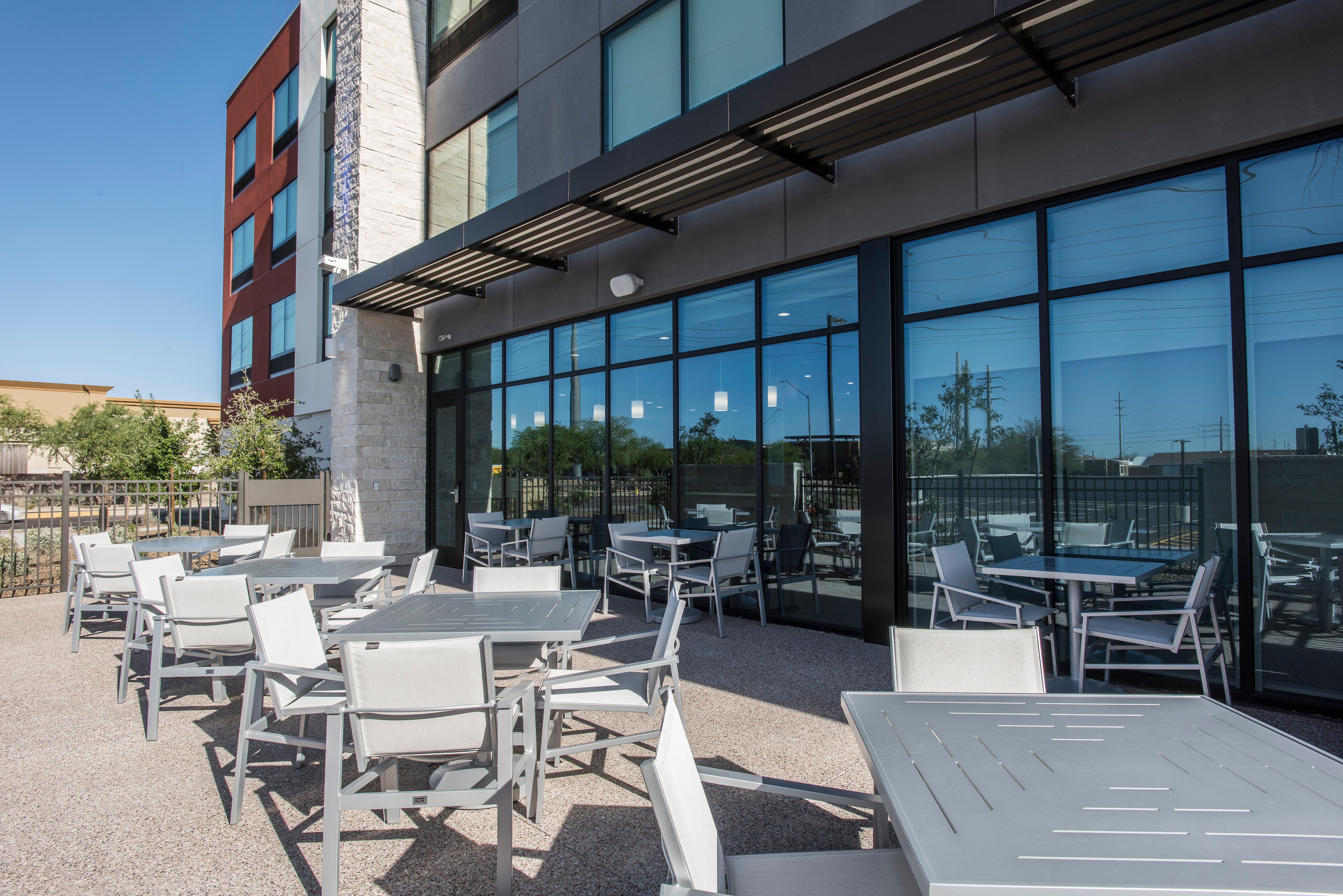 Holiday Inn Express & Suites - Phoenix North - Happy Valley, An Ihg Hotel Exterior photo