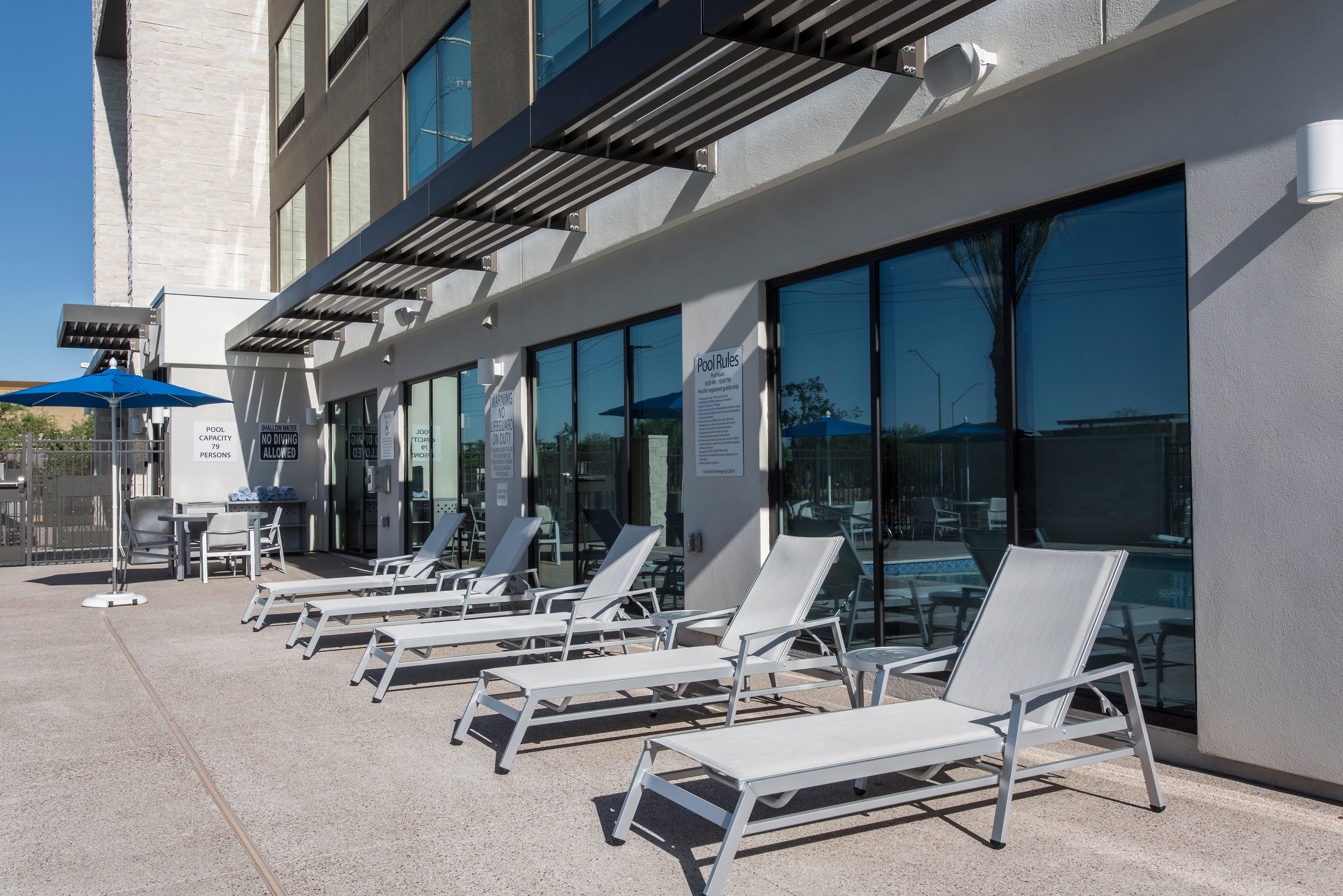 Holiday Inn Express & Suites - Phoenix North - Happy Valley, An Ihg Hotel Exterior photo